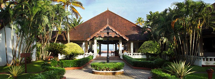 Abad Whispering Palms Lake Resort - Kumarakom 01.jpg